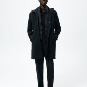 COAT WITH DETACHABLE COLLAR